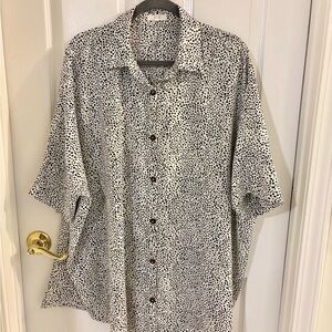 Easel Monochrome Speckled Blouse